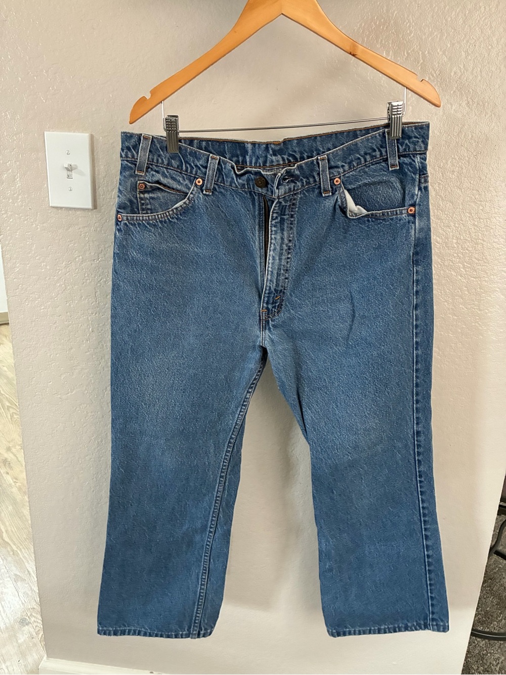 Vintage Levi’s 517 Bootcut Jeans Made in USA W36 L30 Medium Wash